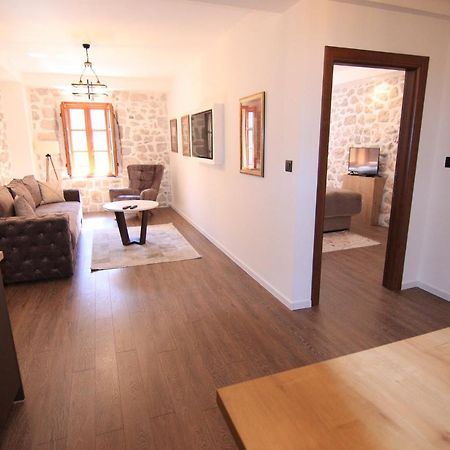 Apartmani Fantasia Cetinje Exterior photo