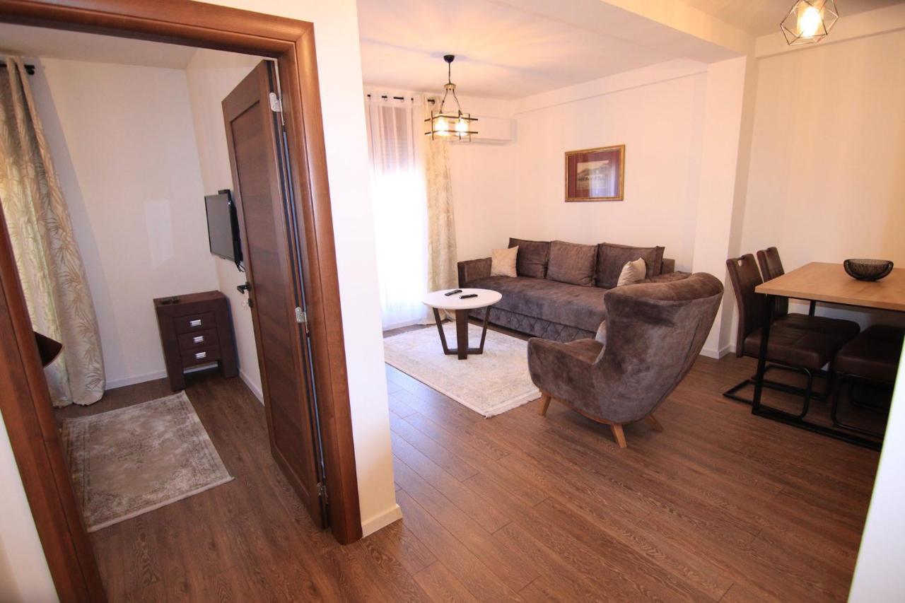 Apartmani Fantasia Cetinje Exterior photo