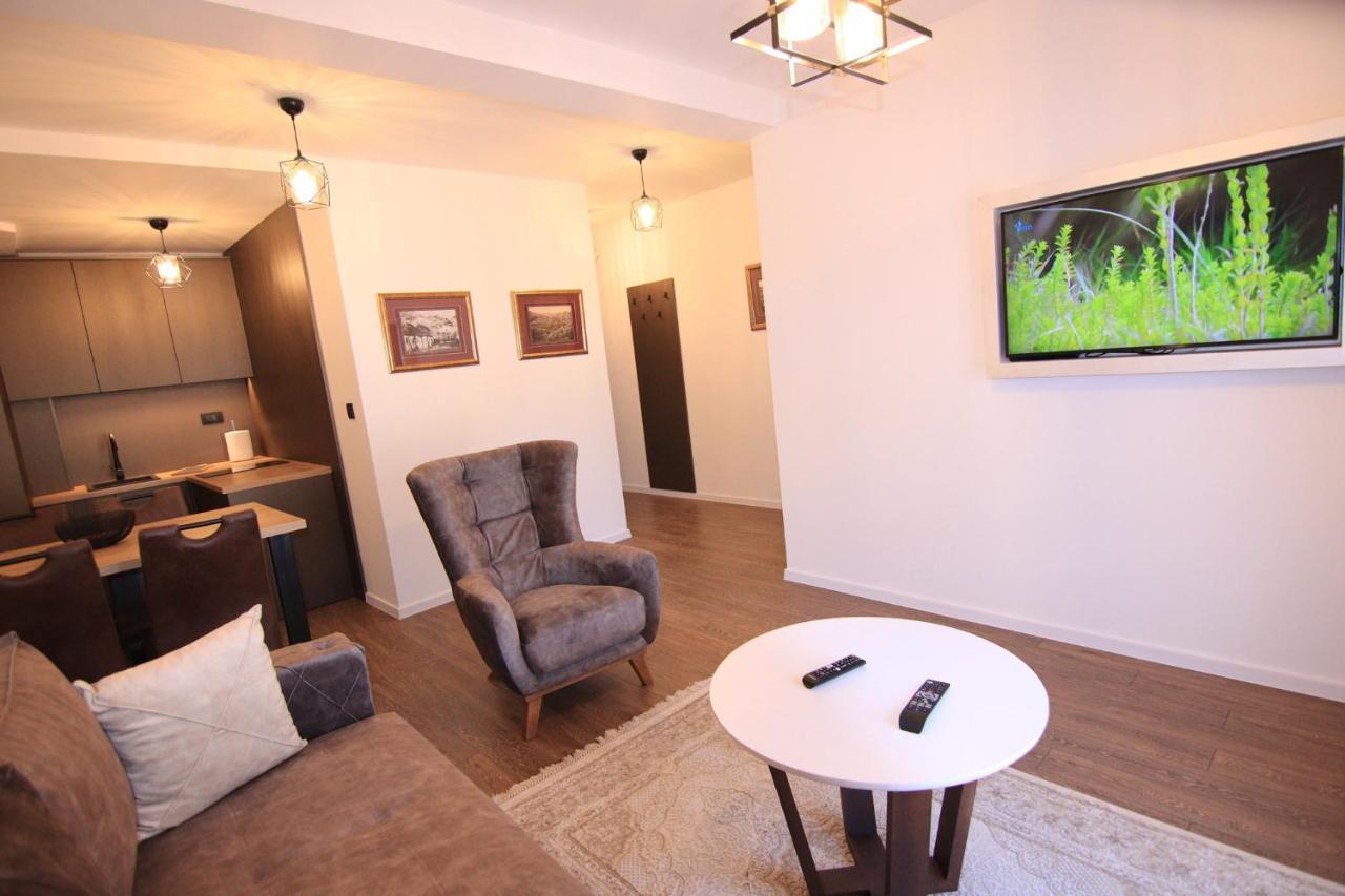 Apartmani Fantasia Cetinje Exterior photo