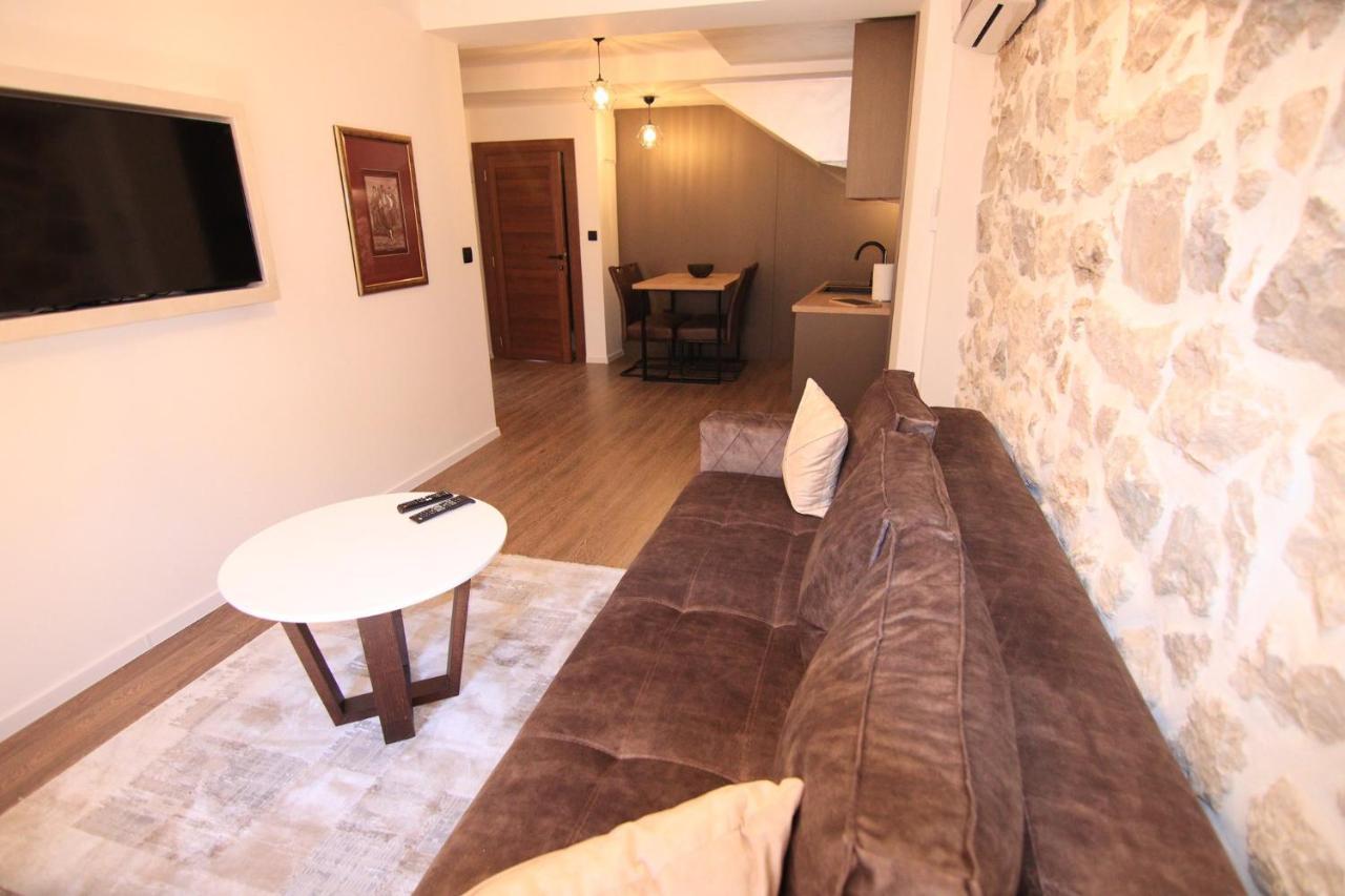 Apartmani Fantasia Cetinje Exterior photo