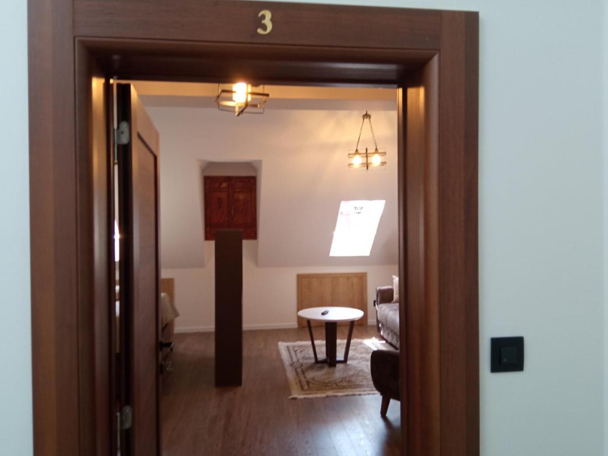 Apartmani Fantasia Cetinje Exterior photo